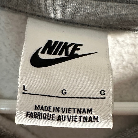 Nike Women's Gray Sweatshirt - Picture 2 of 7